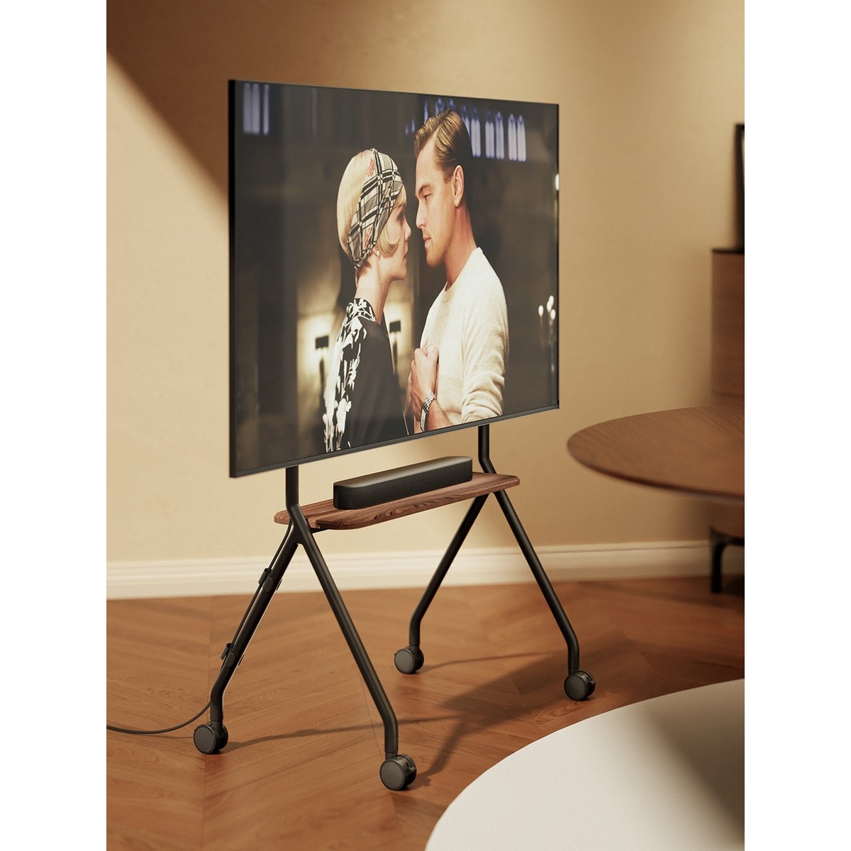 Tekerlekli Şövale Tv Standı 49"-80" Inç | Raflı | 50 kg Taşıma Kapasiteli | Mobil Tv Sehpası